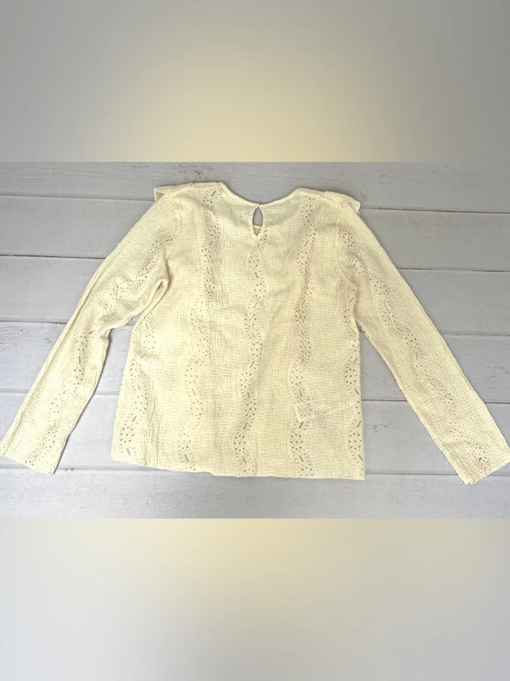 MNG Mango Casual Cream Eyelet Ruffle Blouse Long Sleeve Size XS